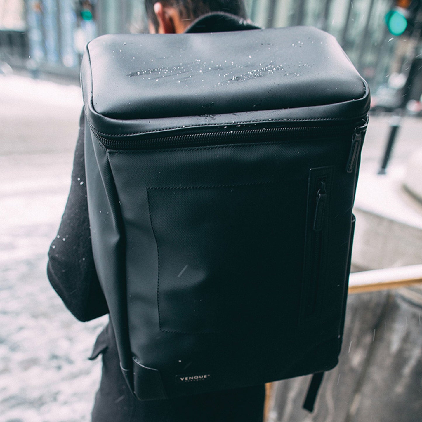 AMSTERDAM CARBON BACKPACK 20L by VENQUE