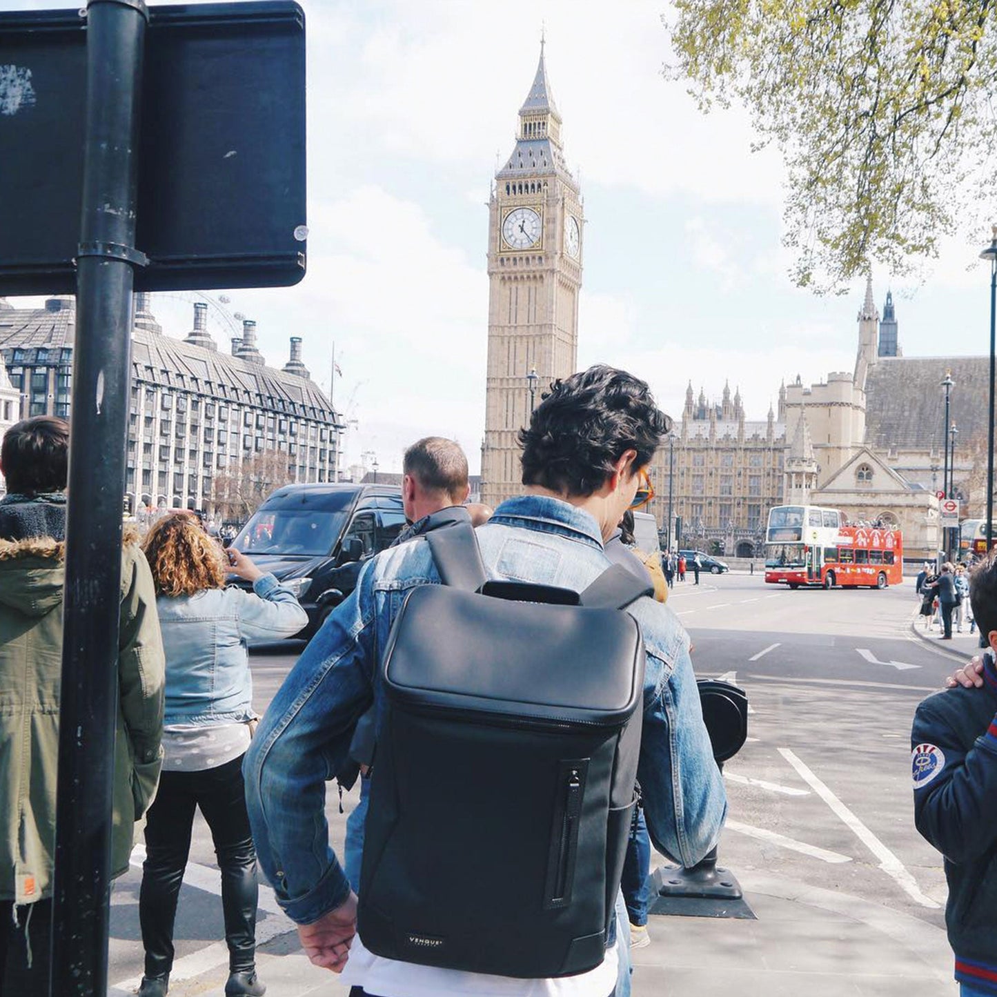 AMSTERDAM CARBON BACKPACK 20L by VENQUE